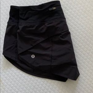 Lululemon run times short